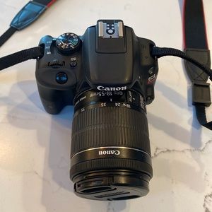 Canon EOS Rebel SL1 Camera 18-55mm Lens Bundle